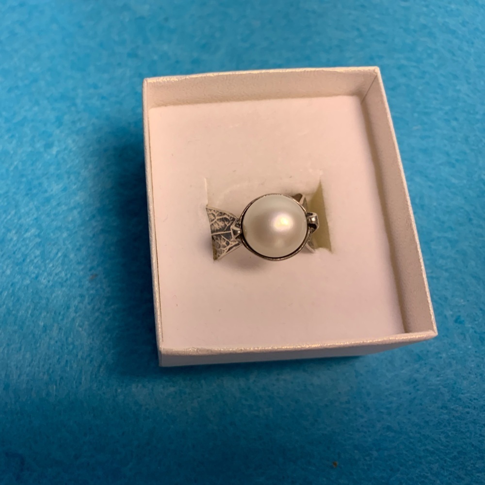 925 Sterling Silver Silpada NESTLED Pearl Ring